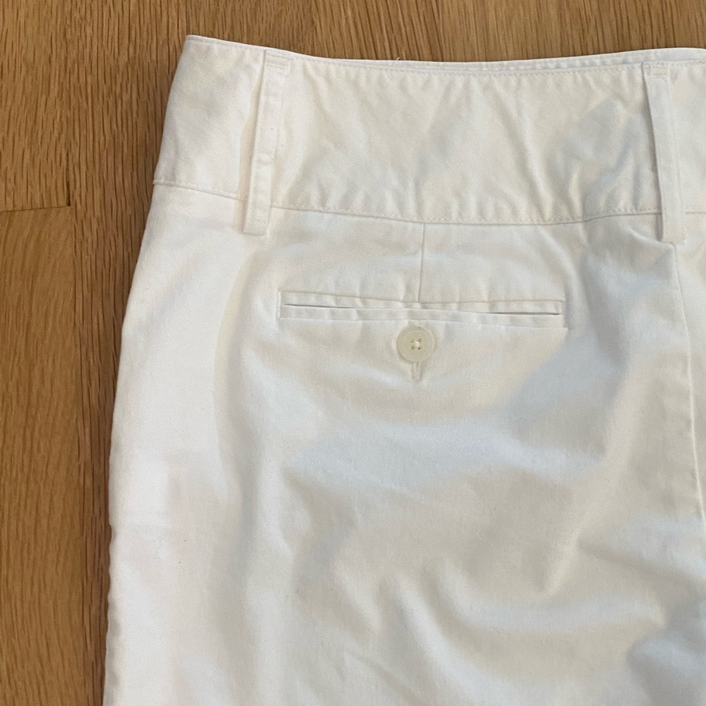Dana Buchman Signature Womens White Cotton Shorts w Stretch/Side Pockets/Size 10 - Picture 6 of 10
